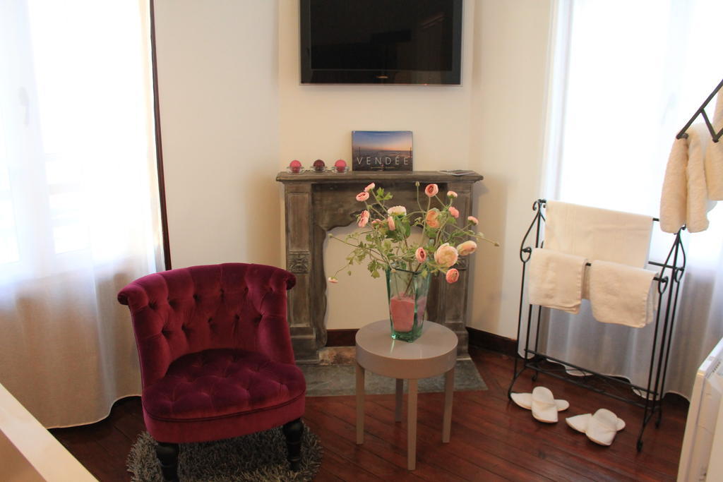 Les Bruyeres Bed & Breakfast Les Sables-d'Olonne Bagian luar foto
